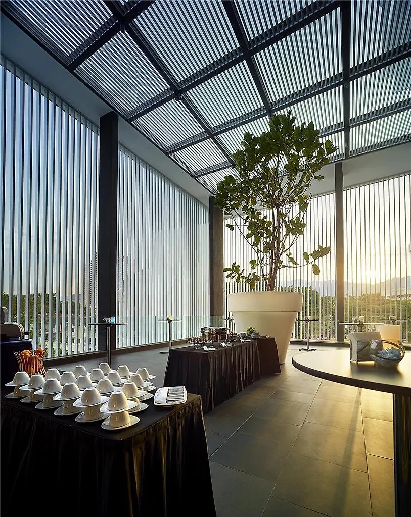 G Hotel Kelawai Tanjung Tokong 5*,